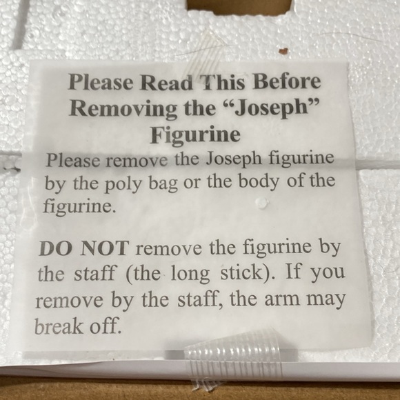 Willow Tree 6-Piece Nativity Set, Behold The Wonder of The Christmas story - Picture 11 of 14